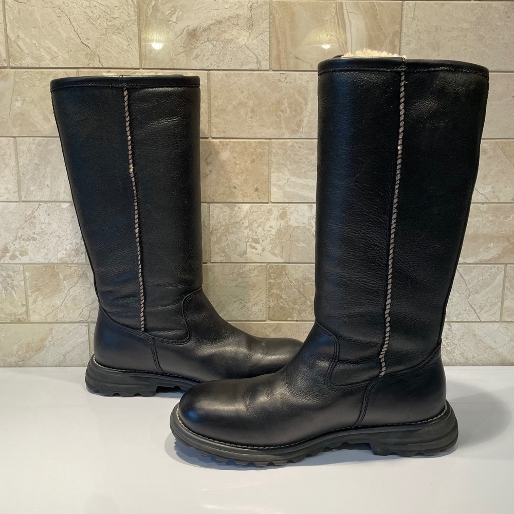 UGG Australia Brooks Tall Black Leather Shearling Lined Boots Side Braid Women 8